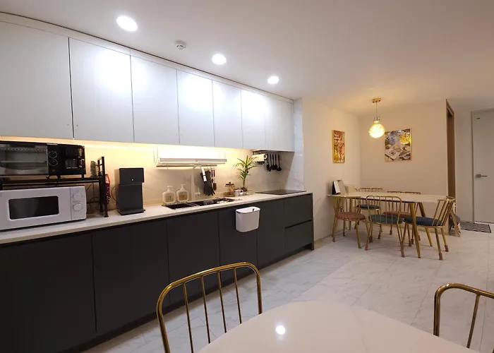 아파트 Newly Opened - Auryeon - 7min Walk From Yeonsinnae Station Line3, 6, Gtx-a, Neat&cozy,free Parking, Wifi, Netflix