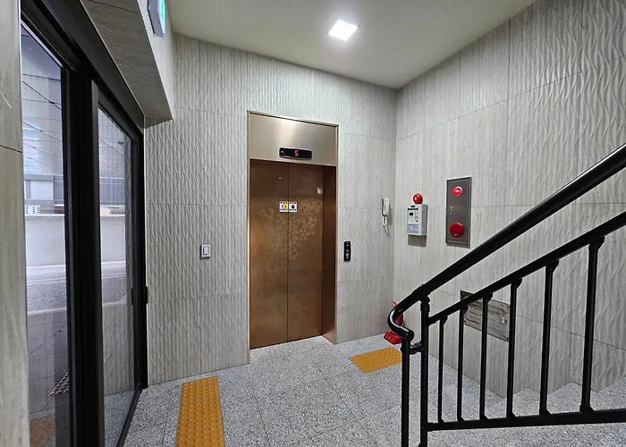 아파트 Newly Opened - Auryeon - 7min Walk From Yeonsinnae Station Line3, 6, Gtx-a, Neat&cozy,free Parking, Wifi, Netflix 서울특별시