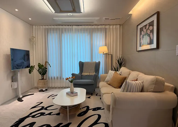 아파트 Newly Opened - Auryeon - 7min Walk From Yeonsinnae Station Line3, 6, Gtx-a, Neat&cozy,free Parking, Wifi, Netflix