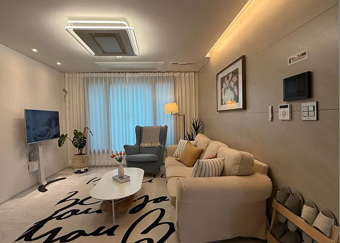 Newly Opened - Auryeon - 7min Walk From Yeonsinnae Station Line3, 6, Gtx-a, Neat&cozy,free Parking, Wifi, Netflix 아파트