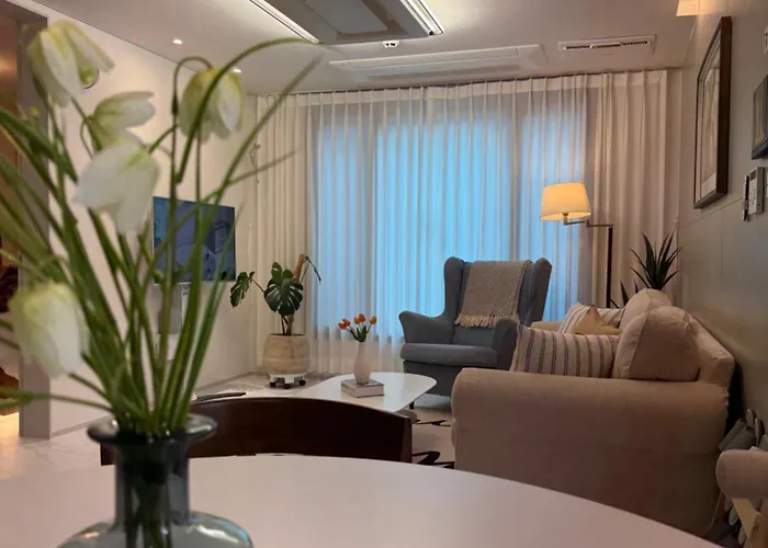 Newly Opened - Auryeon - 7min Walk From Yeonsinnae Station Line3, 6, Gtx-a, Neat&cozy,free Parking, Wifi, Netflix 아파트