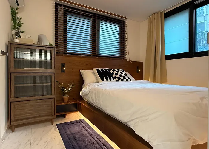 아파트 Newly Opened - Auryeon - 7min Walk From Yeonsinnae Station Line3, 6, Gtx-a, Neat&cozy,free Parking, Wifi, Netflix